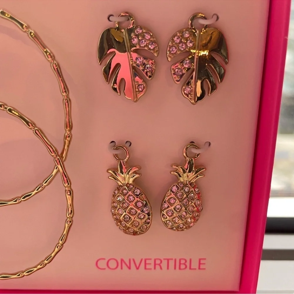 Lilly Pulitzer charm hoop gift set gold metallic 2” NWT - Picture 6 of 6